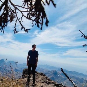 Meet your Posher, Woo